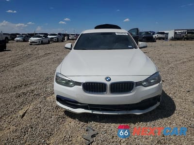 Piąte zdjęcie samochodu w środku: 2017 BMW 330 I VIN:WBA8B9G30HNU56089 - miniatura