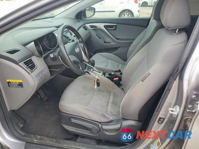 Zdjęcie 7 z 13 samochodu: 2013 HYUNDAI ELANTRA GLS VIN:KMHDH4AEXDU720167 - miniatura