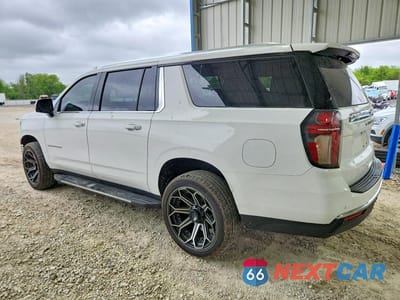 Drugie zdjęcie samochodu z przodu: 2022 CHEVROLET SUBURBAN K1500 LT VIN:1GNSKCKD1NR206295 - miniatura