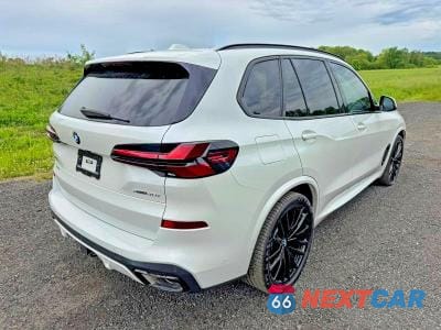 Trzecie zdjęcie samochodu z tyłu: 2024 BMW X5 XDRIVE40I VIN:5UX23EU05R9T11163 - miniatura