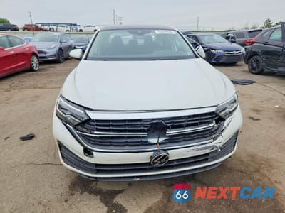 Piąte zdjęcie samochodu w środku: 2022 VOLKSWAGEN JETTA SE VIN:3VW7M7BU9NM031485 - miniatura
