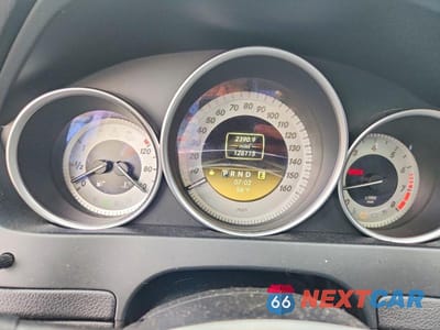 Zdjęcie 9 z 12 samochodu: 2012 MERCEDES-BENZ C 300 4MATIC VIN:WDDGF8BBXCR209553 - miniatura