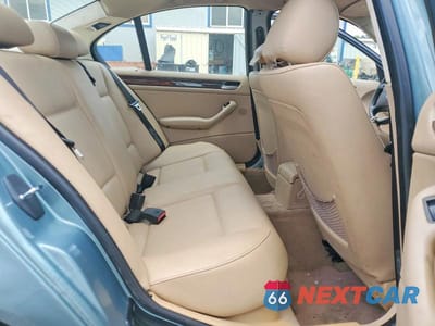 Zdjęcie 10 z 12 samochodu: 2005 BMW 325 I VIN:WBAEV33435KW19918 - miniatura