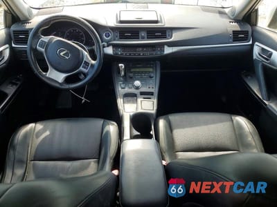 Zdjęcie 8 z 12 samochodu: 2012 LEXUS CT 200 VIN:JTHKD5BH7C2080174 - miniatura