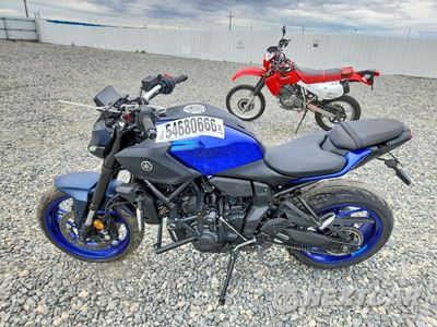 Trzecie zdjęcie samochodu z tyłu: 2025 YAMAHA MTN690 VIN:JYARM48EXSA001703 - miniatura