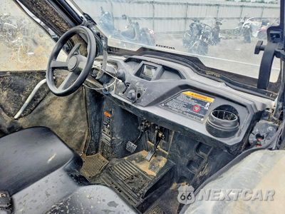 Piąte zdjęcie samochodu w środku: 2022 HONDA SXS520M UTILITY VEHICLE VIN:1HFVE0710N4702461 - miniatura