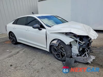 Czwarte zdjęcie samochodu z boku: 2025 KIA K5 GT LINE VIN:KNAG64J79S5301028 - miniatura