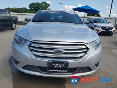 Piąte zdjęcie samochodu w środku: 2014 FORD TAURUS LIMITED VIN:1FAHP2F85EG163481 - miniatura