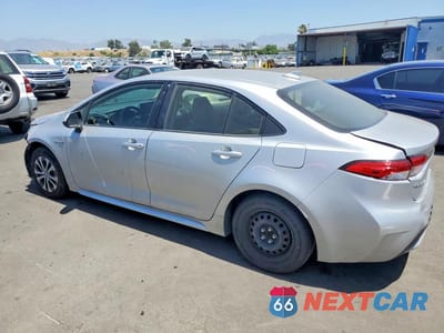 Drugie zdjęcie samochodu z przodu: 2021 TOYOTA COROLLA LE VIN:JTDEAMDEXMJ019655 - miniatura