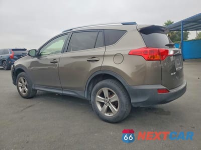 Drugie zdjęcie samochodu z przodu: 2015 TOYOTA RAV4 XLE VIN:JTMWFREV9FD060975 - miniatura