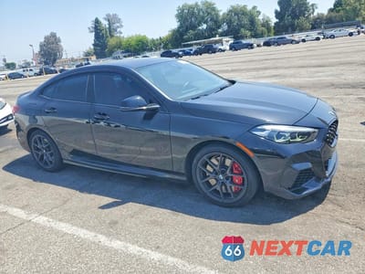 Czwarte zdjęcie samochodu z boku: 2024 BMW M235XI VIN:WBA13AL01R7R72012 - miniatura