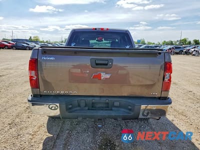 Zdjęcie 6 z 12 samochodu: 2007 CHEVROLET SILVERADO K1500 CREW CAB VIN:2GCEK13M171569720 - miniatura