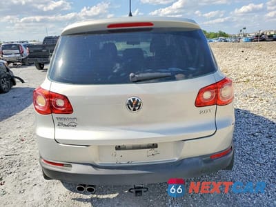 Zdjęcie 6 z 13 samochodu: 2011 VOLKSWAGEN TIGUAN S VIN:WVGAV7AX5BW548727 - miniatura
