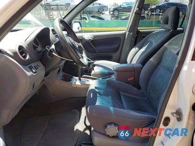 Zdjęcie 7 z 12 samochodu: 2002 TOYOTA RAV4 BASE VIN:JTEHH20V420129246 - miniatura