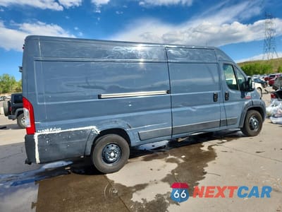 Trzecie zdjęcie samochodu z tyłu: 2020 RAM PROMASTER 3500 DELIVERY VAN VIN:3C6URVJGXLE108421 - miniatura