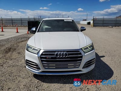 Piąte zdjęcie samochodu w środku: 2018 AUDI SQ5 PREMIUM PLUS VIN:WA1A4AFY4J2141682 - miniatura