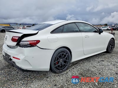 Trzecie zdjęcie samochodu z tyłu: 2021 MERCEDES-BENZ E 450 VIN:W1K1J5JB4MF156937 - miniatura