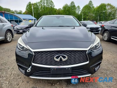 Piąte zdjęcie samochodu w środku: 2018 INFINITI QX30 LUXURY VIN:SJKCH5CP0JA058730 - miniatura