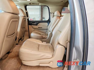 Zdjęcie 11 z 13 samochodu: 2008 CHEVROLET SUBURBAN K1500 LS VIN:1GNFK16308J209909 - miniatura