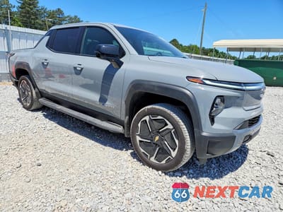 Czwarte zdjęcie samochodu z boku: 2025 CHEVROLET SILVERADO LT VIN:1GC10ZED3SU413515 - miniatura
