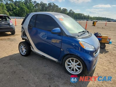 Czwarte zdjęcie samochodu z boku: 2009 SMART FORTWO PURE VIN:WMEEJ31X69K272703 - miniatura