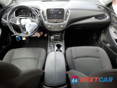 Zdjęcie 8 z 12 samochodu: 2017 CHEVROLET MALIBU LT VIN:1G1ZE5ST4HF213340 - miniatura