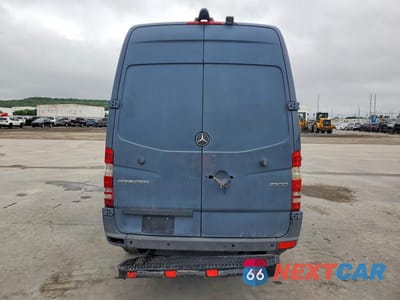 Zdjęcie 6 z 13 samochodu: 2018 MERCEDES BENZ SPRINTER 2500 DELIVERY VAN VIN:WD3PE7CD5JP644328 - miniatura