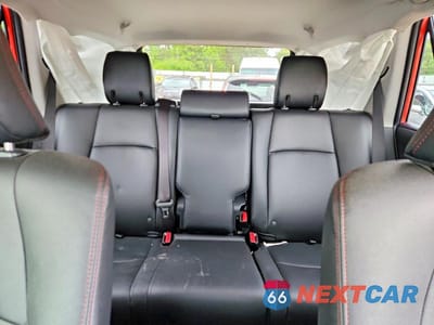 Zdjęcie 10 z 14 samochodu: 2023 TOYOTA 4RUNNER TRD PRO VIN:JTELU5JR4P6111827 - miniatura