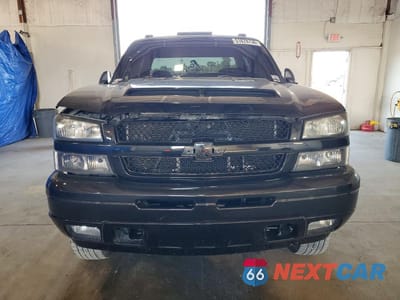 Piąte zdjęcie samochodu w środku: 2002 CHEVROLET SILVERADO C2500 HEAVY DUTY VIN:1GCHC23182F108988 - miniatura