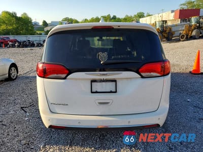 Zdjęcie 6 z 13 samochodu: 2019 CHRYSLER PACIFICA TOURING L VIN:2C4RC1BG9KR597298 - miniatura