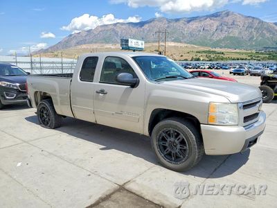 Czwarte zdjęcie samochodu z boku: 2008 CHEVROLET SILVERADO K1500 VIN:2GCEK19C281225104 - miniatura