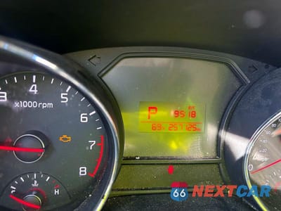 Zdjęcie 8 z 10 samochodu: 2017 KIA SEDONA L VIN:KNDMA5C18H6259666 - miniatura