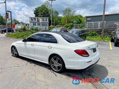 Drugie zdjęcie samochodu z przodu: 2019 MERCEDES-BENZ E 300 4MATIC VIN:WDDZF4KB0KA606543 - miniatura