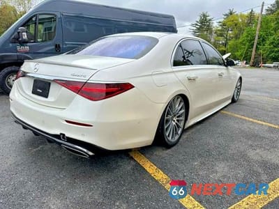 Trzecie zdjęcie samochodu z tyłu: 2023 MERCEDES-BENZ S S580E 4MATIC VIN:W1K6G6KB6PA195295 - miniatura