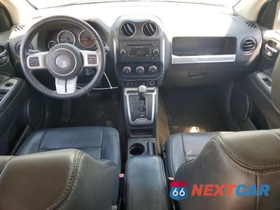 Zdjęcie 8 z 14 samochodu: 2017 JEEP COMPASS LATITUDE VIN:1C4NJCEAXHD125940 - miniatura