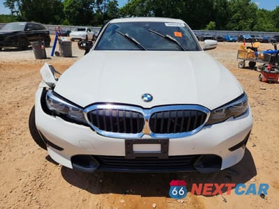 Piąte zdjęcie samochodu w środku: 2019 BMW 330I VIN:WBA5R1C52KAK09064 - miniatura