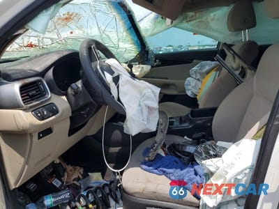 Zdjęcie 7 z 12 samochodu: 2019 KIA SORENTO LX VIN:5XYPG4A36KG537690 - miniatura