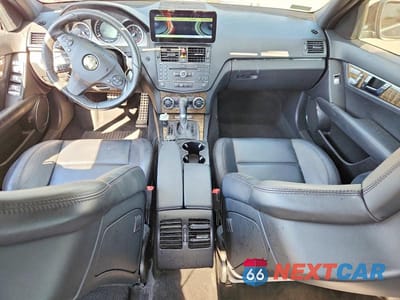 Zdjęcie 8 z 12 samochodu: 2008 MERCEDES-BENZ C 63 AMG VIN:WDDGF77X08F163108 - miniatura