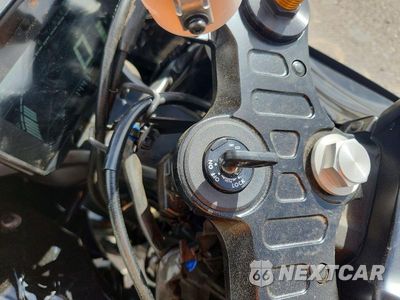 Zdjęcie 8 z 9 samochodu: 2025 YAMAHA YZFR7 VIN:JYARM38E1SA020442 - miniatura