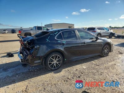 Trzecie zdjęcie samochodu z tyłu: 2024 TOYOTA CAMRY SE VIN:4T1G11AK6RU917723 - miniatura