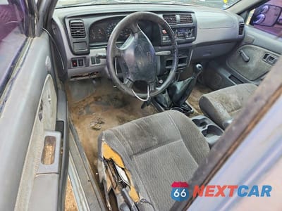 Zdjęcie 8 z 12 samochodu: 2000 NISSAN FRONTIER XE-V6 VIN:1N6ED26Y5YC324944 - miniatura