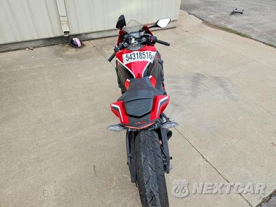 Czwarte zdjęcie samochodu z boku: 2017 HONDA CBR1000 RR VIN:JH2SC7706HK000056 - miniatura