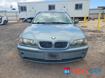 Piąte zdjęcie samochodu w środku: 2005 BMW 325 I VIN:WBAEV33435KW19918 - miniatura