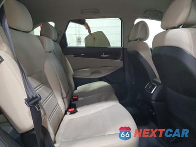 Zdjęcie 11 z 13 samochodu: 2016 KIA SORENTO LX VIN:5XYPGDA35GG047183 - miniatura