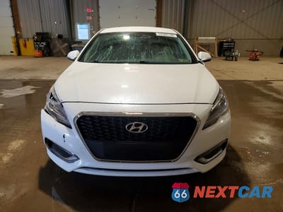 Piąte zdjęcie samochodu w środku: 2017 HYUNDAI SONATA HYBRID LIMITED VIN:KMHE34L15HA050709 - miniatura
