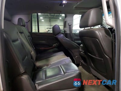 Zdjęcie 11 z 13 samochodu: 2016 CHEVROLET SUBURBAN K1500 LTZ VIN:1GNSKJKC9GR117492 - miniatura