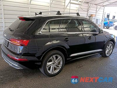 Czwarte zdjęcie samochodu z boku: 2020 AUDI Q7 PREMIUM VIN:WA1AJAF77LD009152 - miniatura