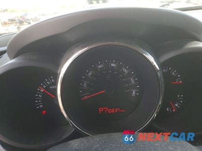 Zdjęcie 9 z 12 samochodu: 2011 KIA SOUL + VIN:KNDJT2A21B7709019 - miniatura