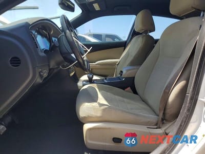 Zdjęcie 7 z 12 samochodu: 2012 DODGE CHARGER SE VIN:2C3CDXBG2CH228770 - miniatura
