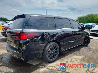 Trzecie zdjęcie samochodu z tyłu: 2025 HONDA ODYSSEY SPORT-L VIN:5FNRL6H74SB058359 - miniatura